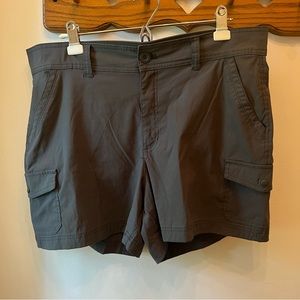 NWOT Eddie Bauer Cargo shorts